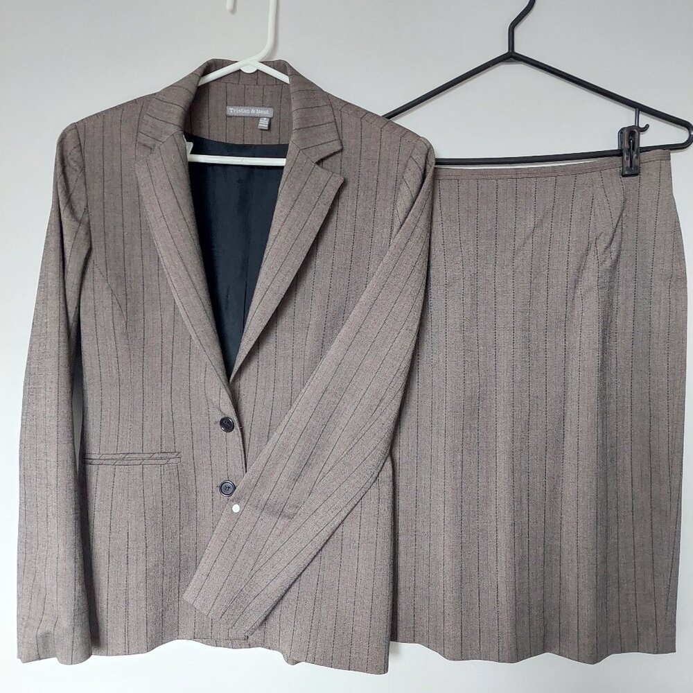Tristan & Iseut Women's Sz S/10 Skirt Blazer Suit 2-PCs Set Brown Pinstripe